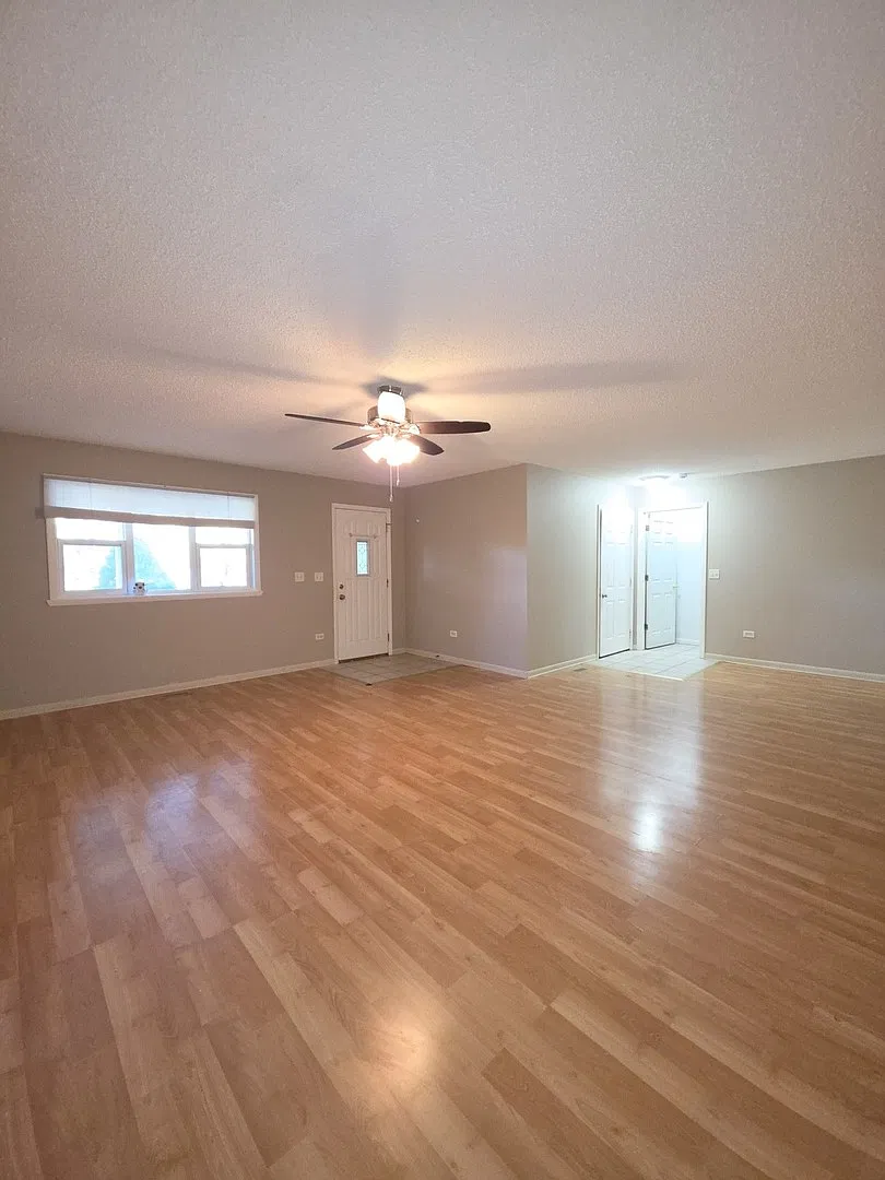 2 bed, 1423 sqft, $2,195 — Photo 4