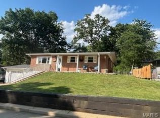 530 Cedar Ln, Festus, MO 63028