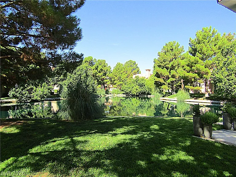 8521 Heather Downs Dr — Photo 19