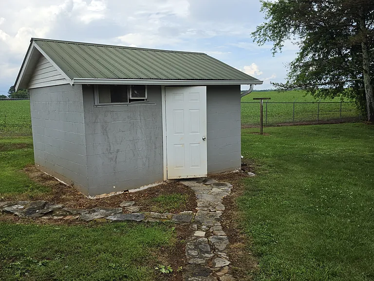 230 Lone Star Rd — Photo 14