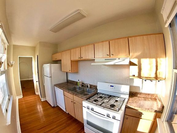 5th image of 1516 N Cascade Ave APT 9