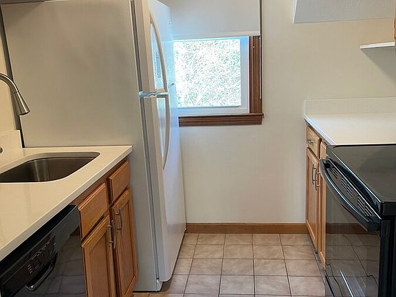 4th image of 574-576 State Rd #7