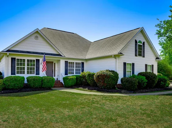 26 Remington Dr, Lugoff, SC 29078