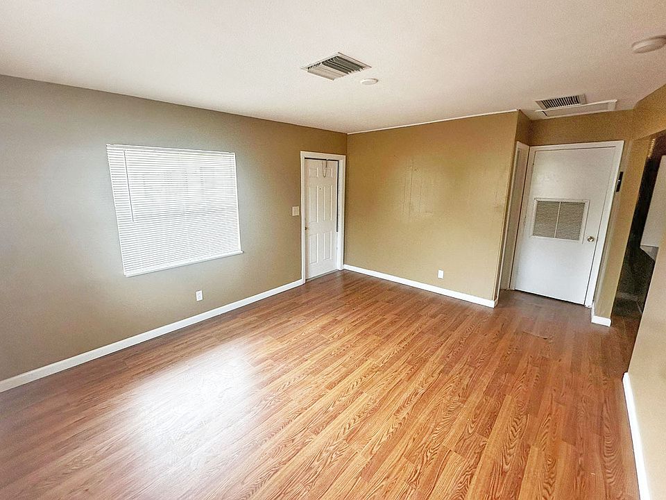 1st image of 1941 NW 14th Ave APT C