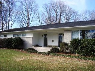 207 Mistletoe Dr, Greensboro, NC 27403