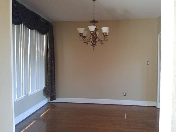 3rd image of 7712 Briarcrest Ct
