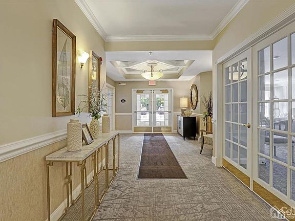 4th image of 9208 Falston Cir #208