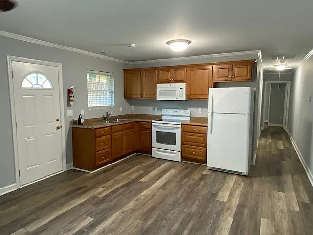 2 bed, 1.0 bath, 750 sqft, $1,100 — Photo 3