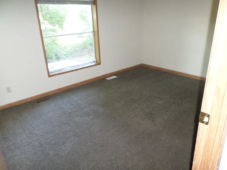 9944 Maple Dr — Photo 8