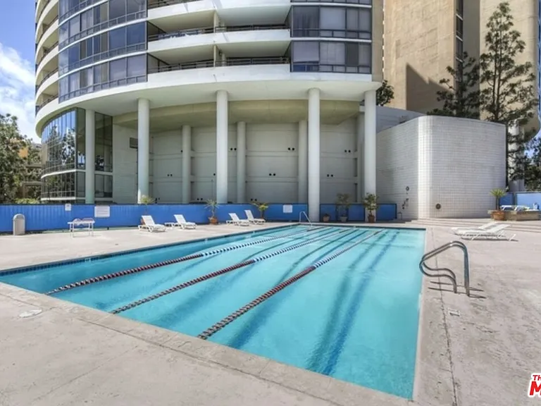 4335 Marina City Dr #340 — Photo 50