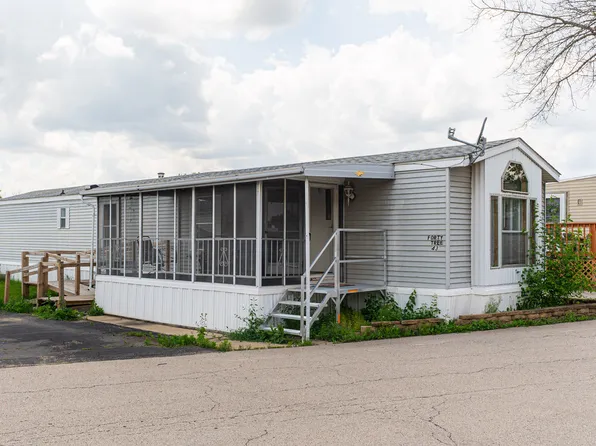 27W370 Geneva Rd Lot 43, West Chicago, IL 60185