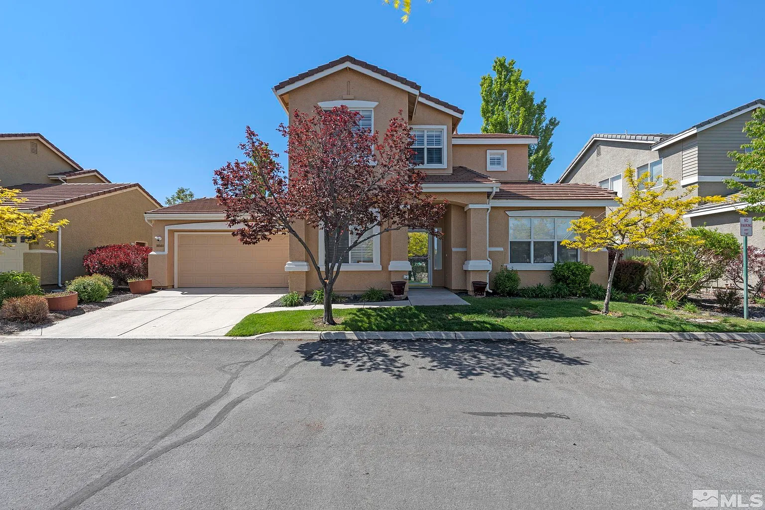 10568 Iron Point Cir photo 1