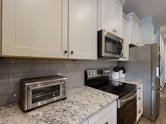 5th image of 530 Sundowner St NW
