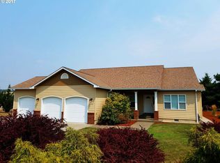 120 Kestrel Ln, Roseburg, OR 97471