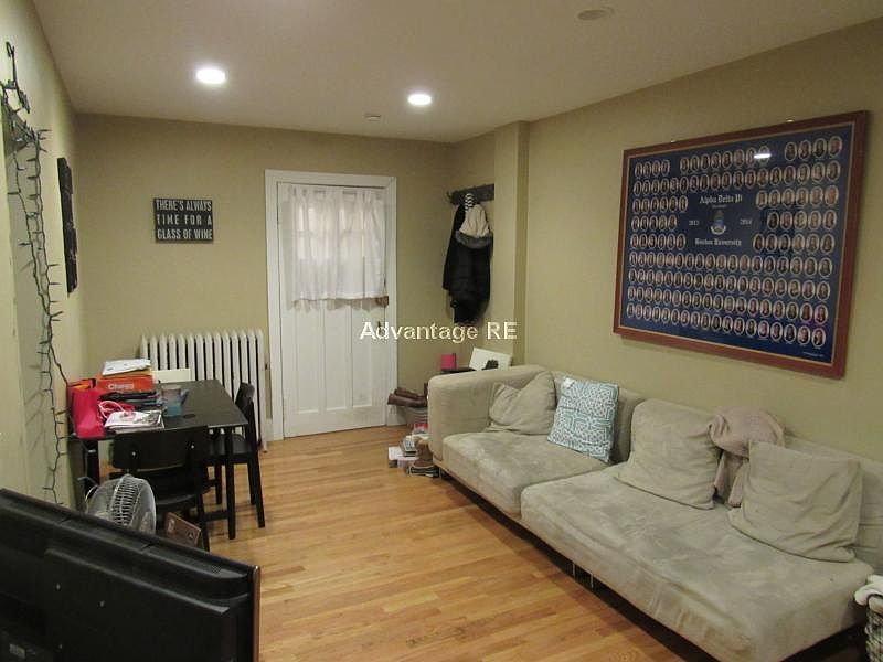2nd image of 325 Saint Paul St #3