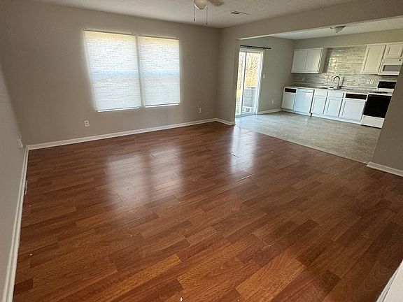4th image of 1149 Topp Creek Dr