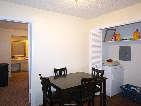5th image of 1901 Holleman Dr #409