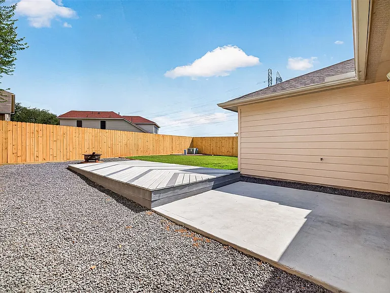 22210 Bellow Glen Dr — Photo 41