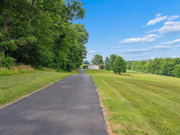 12350 Jesse Smith Rd — Photo 15