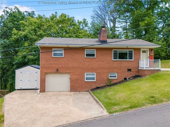 934 S Walnut St, Saint Albans, WV 25177