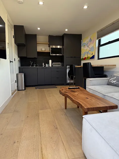 1 bed, 450 sqft, $2,600 — Photo 1