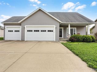 412 Pheasant Ct, Worden, IL 62097