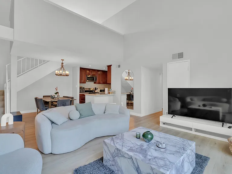 5700 Etiwanda Ave #252 — Photo 5
