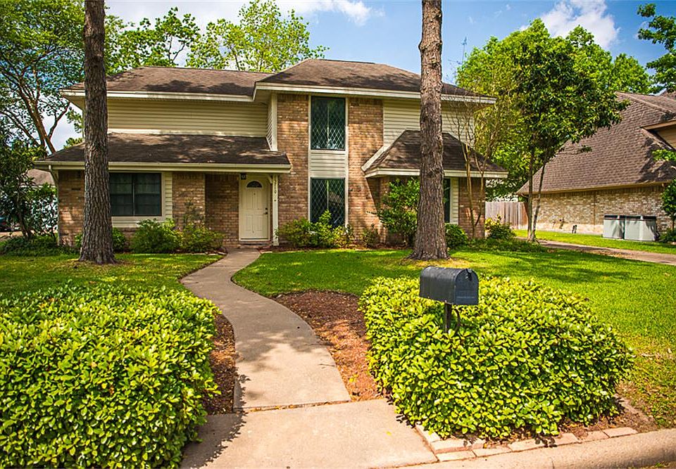 1st image of 15710 Mesa Gardens Dr