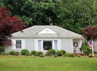 29600 Cresthaven Dr, Eastlake, OH 44095