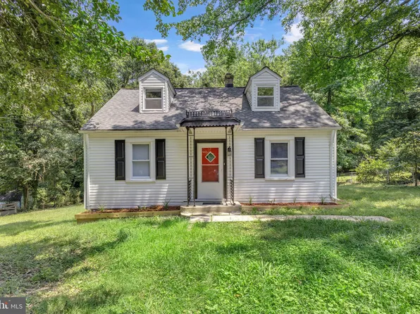 5504 Edgewood Dr, Temple Hills, MD 20748