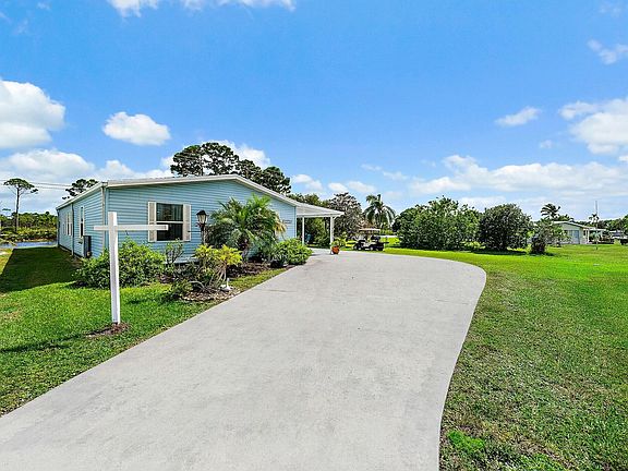 3rd image of 3813 Westchester Court