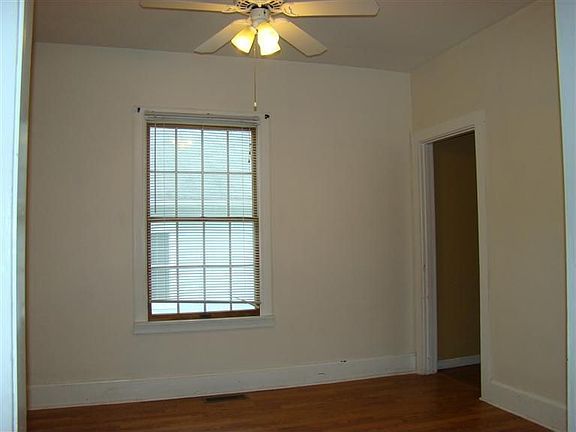 4th image of 416 Buckner St