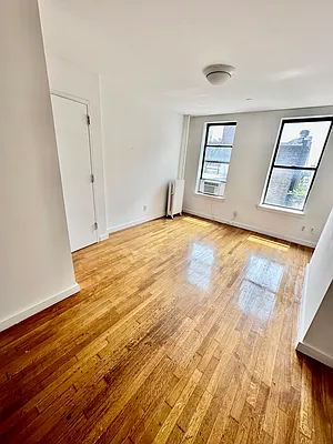 Rented by Brick Real Estate | media 8