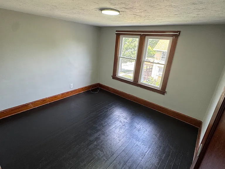 325-327 Virginia Ave #325 — Photo 10