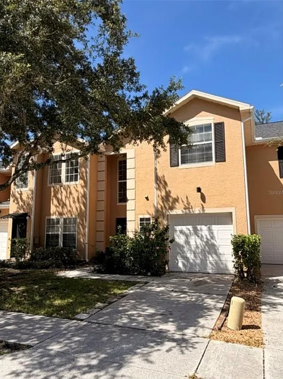 3 bed, 2.5 bath, 1685 sqft, $2,400 — Photo 1