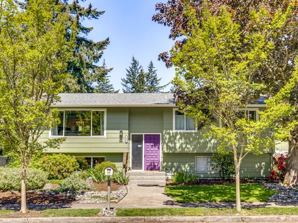 14637 SE Center St, Portland, OR 97236