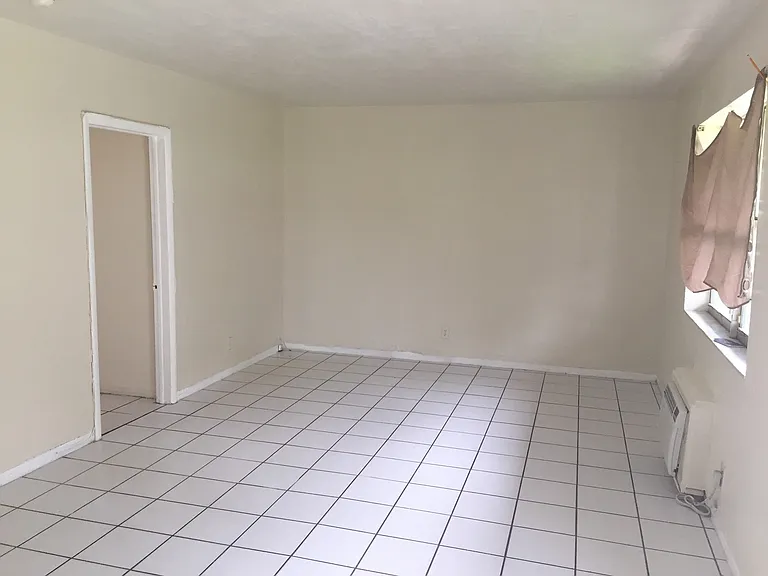 716 NW 4th Ave — Photo 15