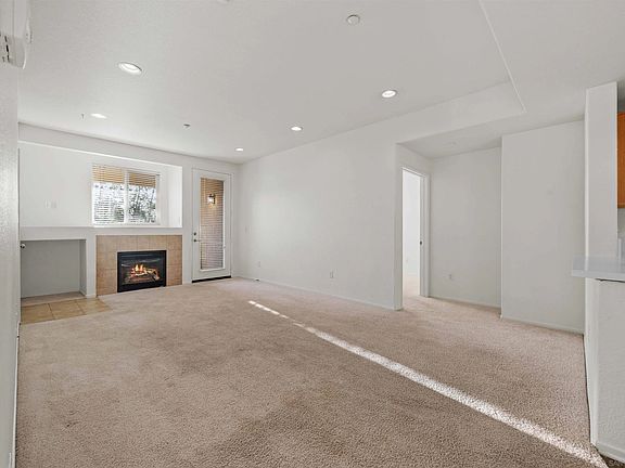 4th image of 41410 Juniper St Unit 123