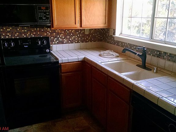 3rd image of 8 Palo Verde Dr