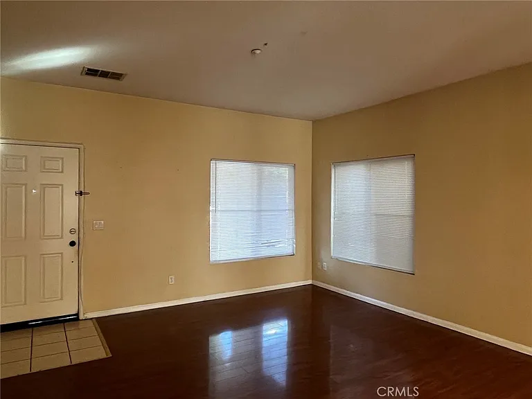 1241 Castledale St — Photo 9
