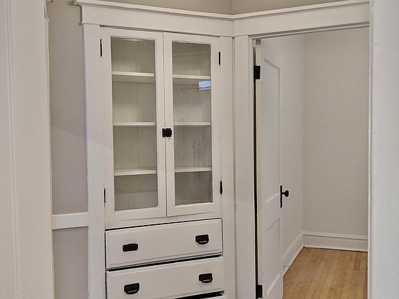 3rd image of 951 N Kedzie Ave #2