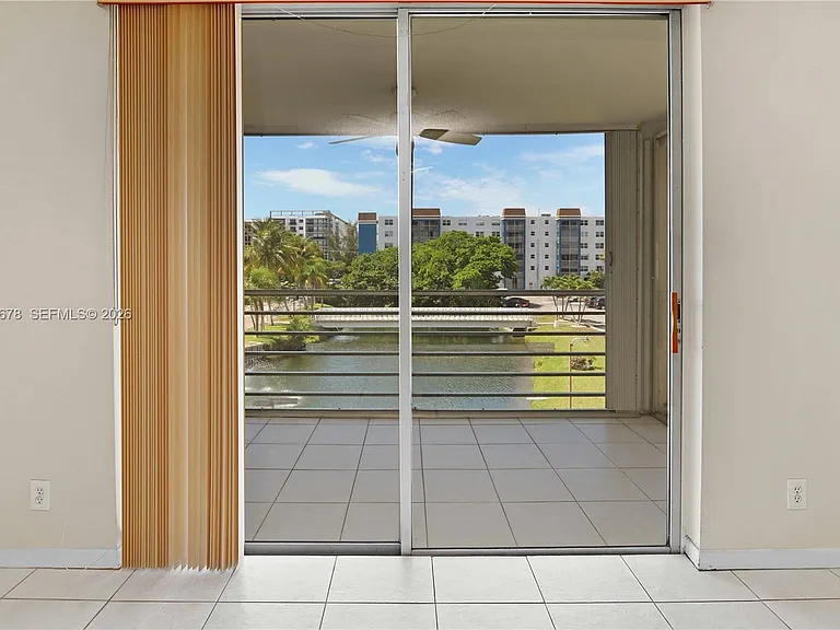 505 E Dania Beach Blvd #4-3G — Photo 20