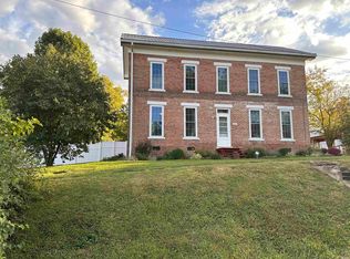 207 E Shipping St, Edwardsport, IN 47528