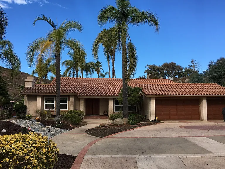 3317 Vista Rocosa — Photo 3