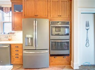 1307 S Main St, Findlay, OH 45840