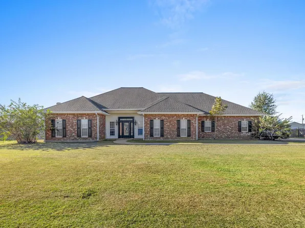 711 Acadian Dr, Jennings, LA 70546