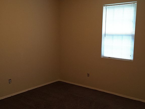 4th image of 4365 Saxon Dr