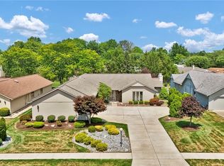 21490 Meadows Edge Ln, Strongsville, OH 44136