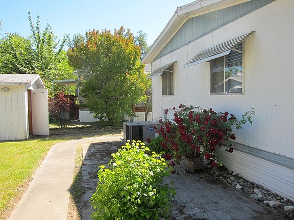 3rd image of 106 Briarwood Way