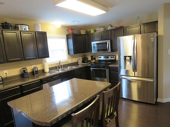 2nd image of 2611 Piper Grove Ln